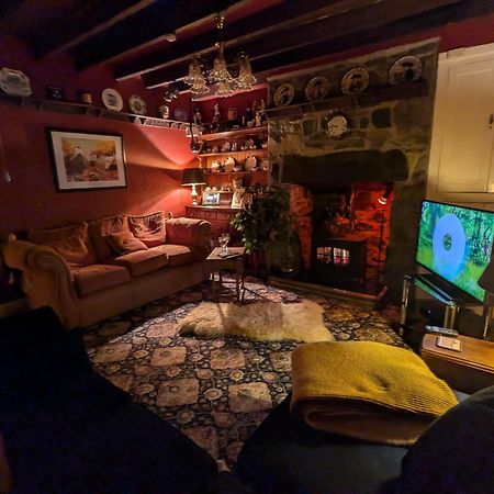 Fantastic Sea Views At Century'S Old Alma'S Cottage - Sleeps Up To 8 Guests Penmaenmawr Exterior photo